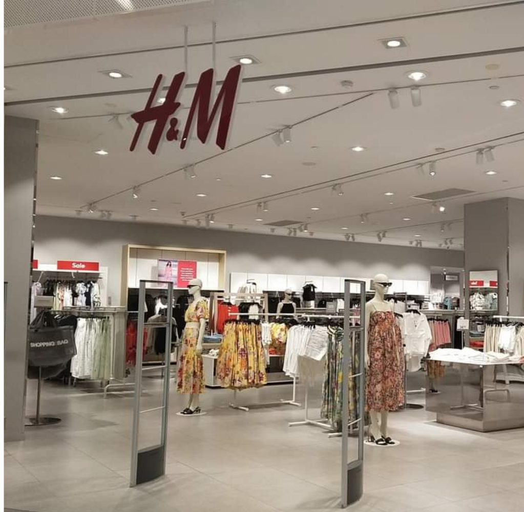 Hm aeon shop