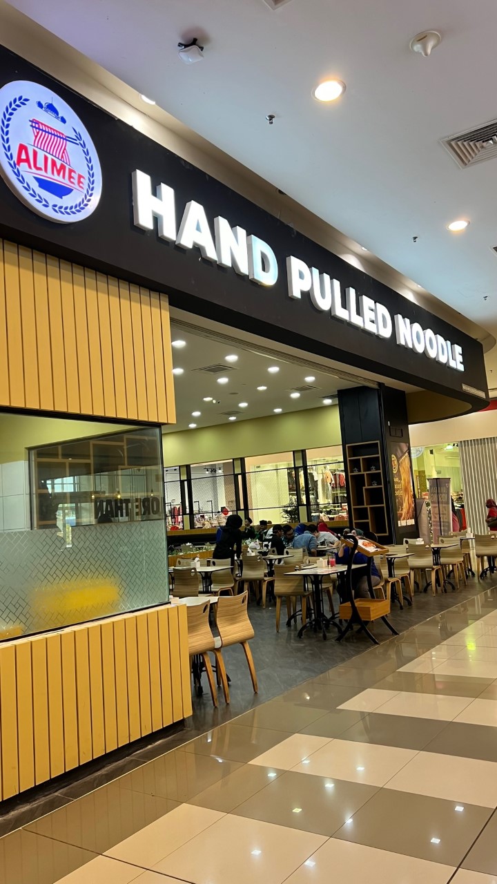 ALI MEE HANDPULLED NOODLE