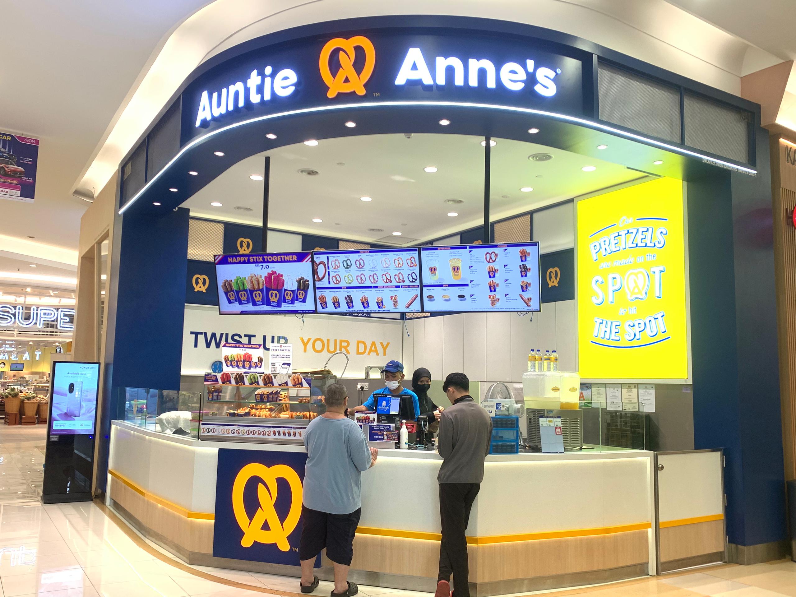 AUNTIE ANNE'S