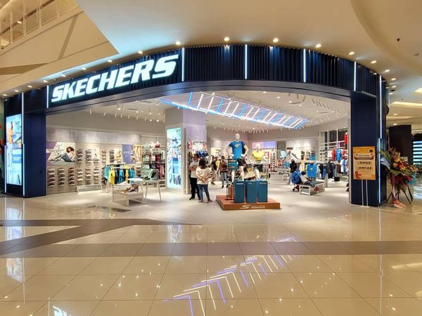 SKECHERS