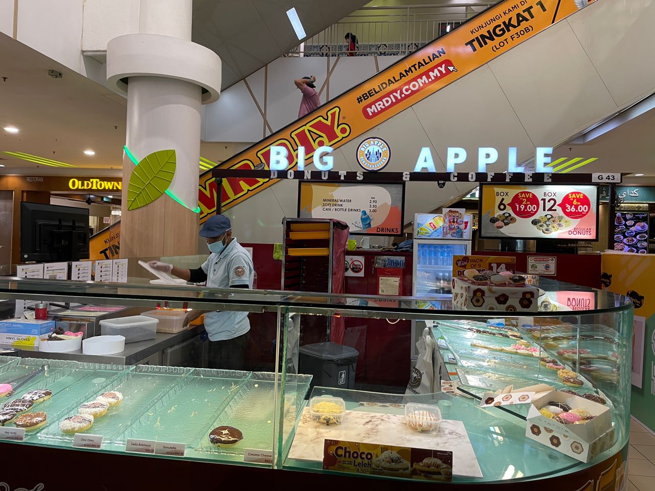BIG APPLE DONUTS & COFFEE