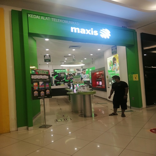 Maxis