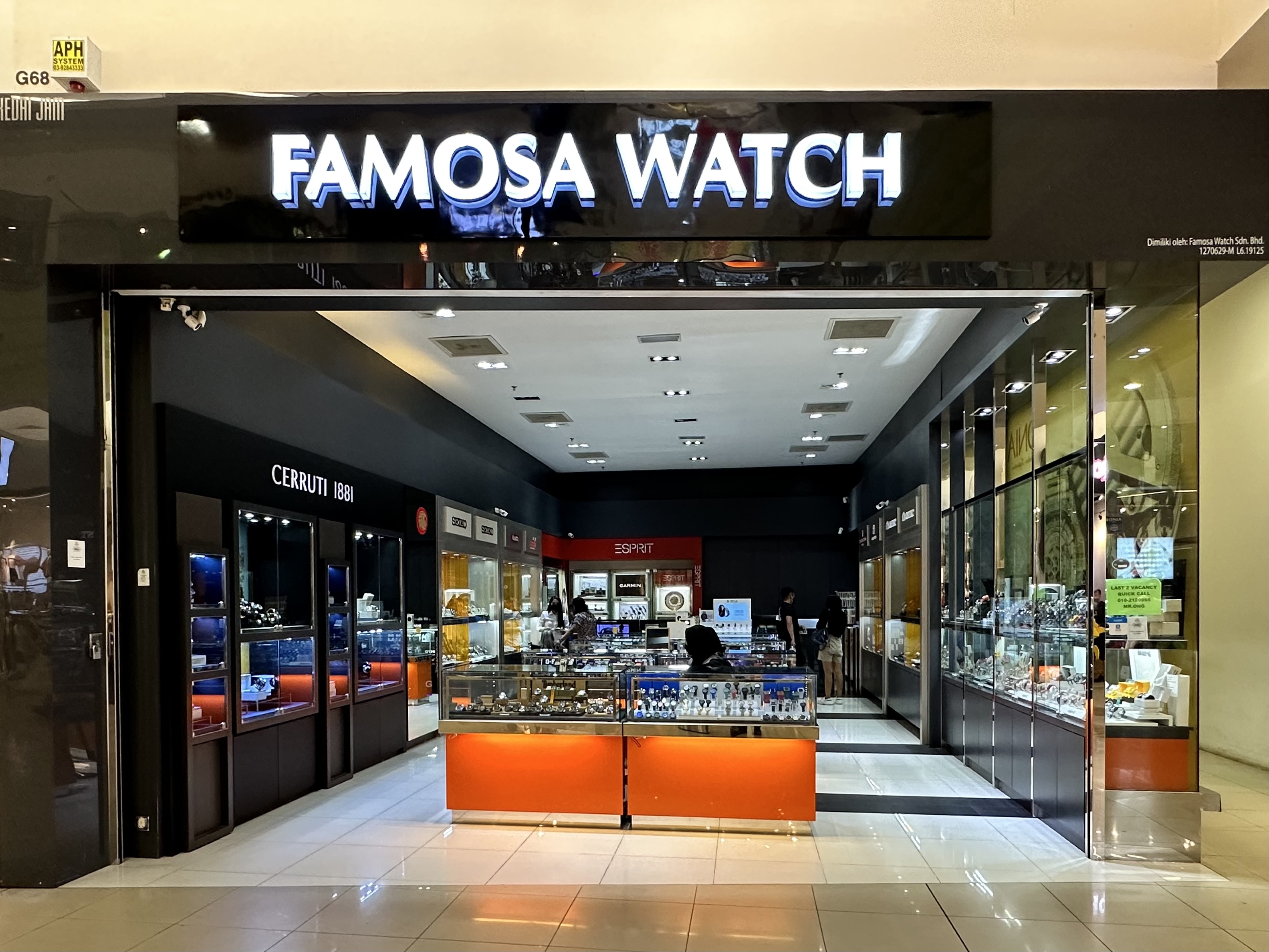 FAMOSA WATCH