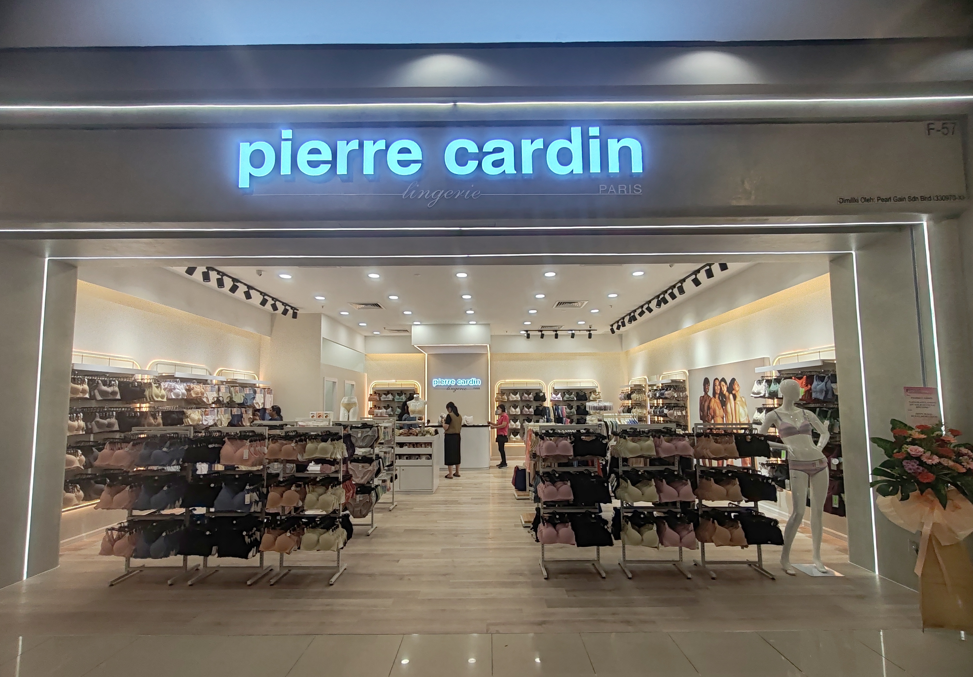 PIERRE CARDIN