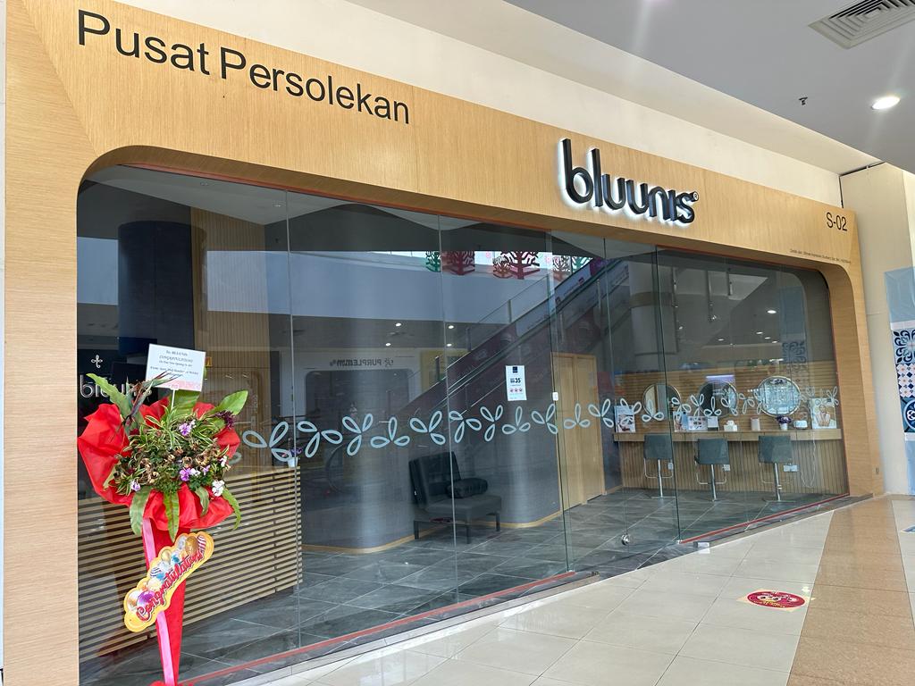 BLUUNIS
