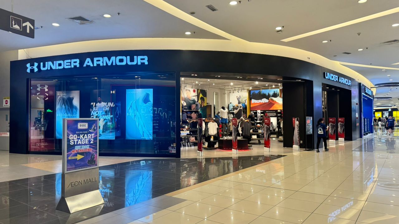UNDER ARMOUR