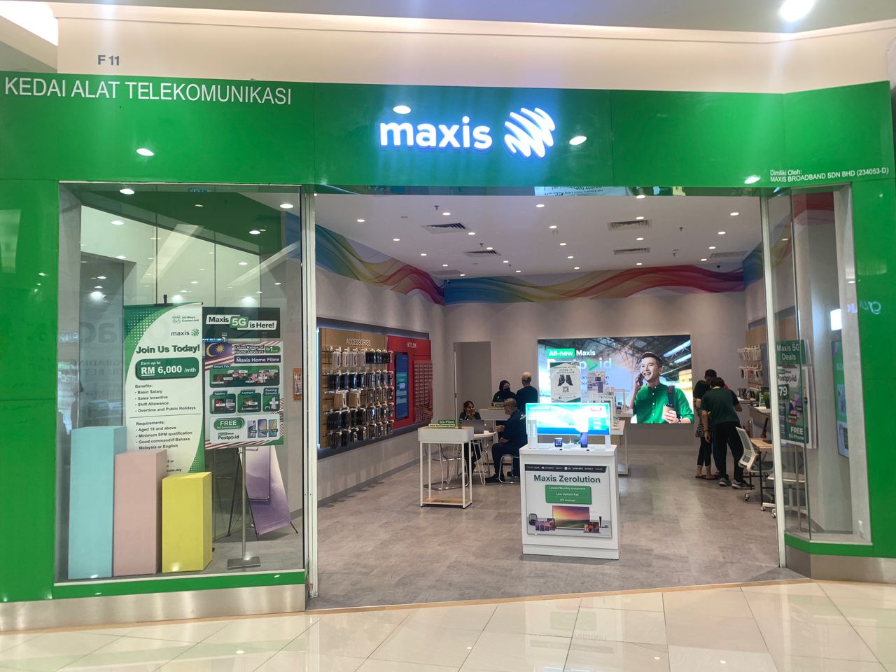 MAXIS