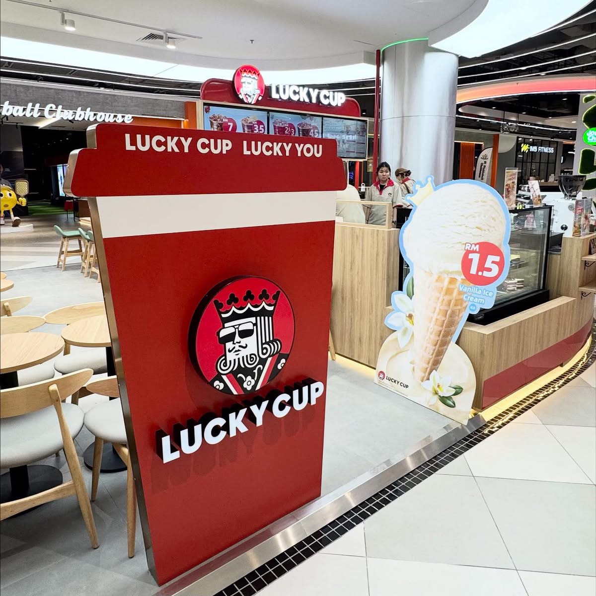 LUCKY CUP