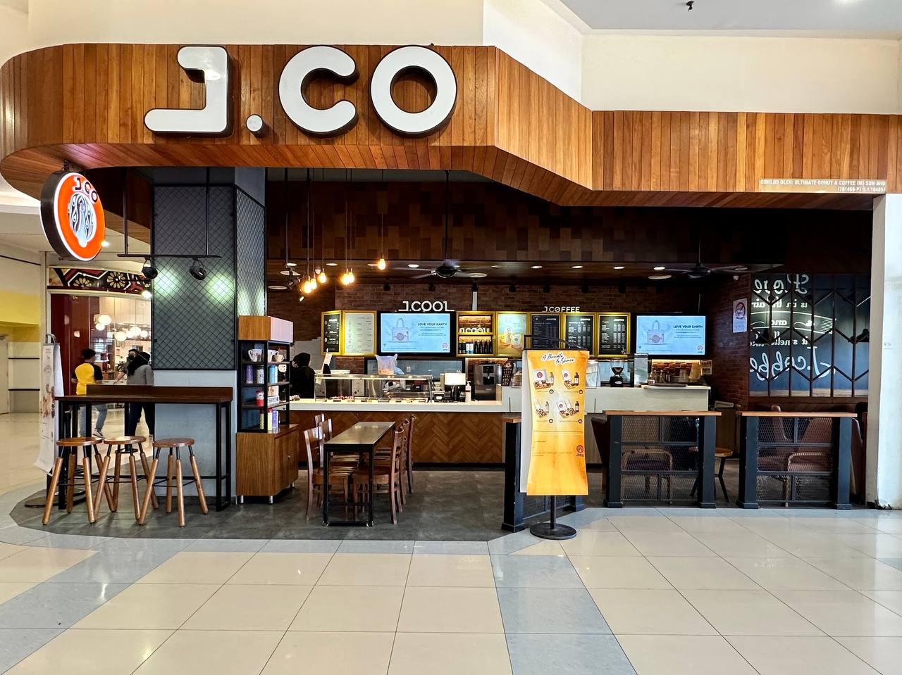 J.CO DONUTS & COFFEE