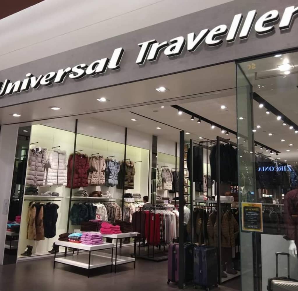 UNIVERSAL TRAVELLER