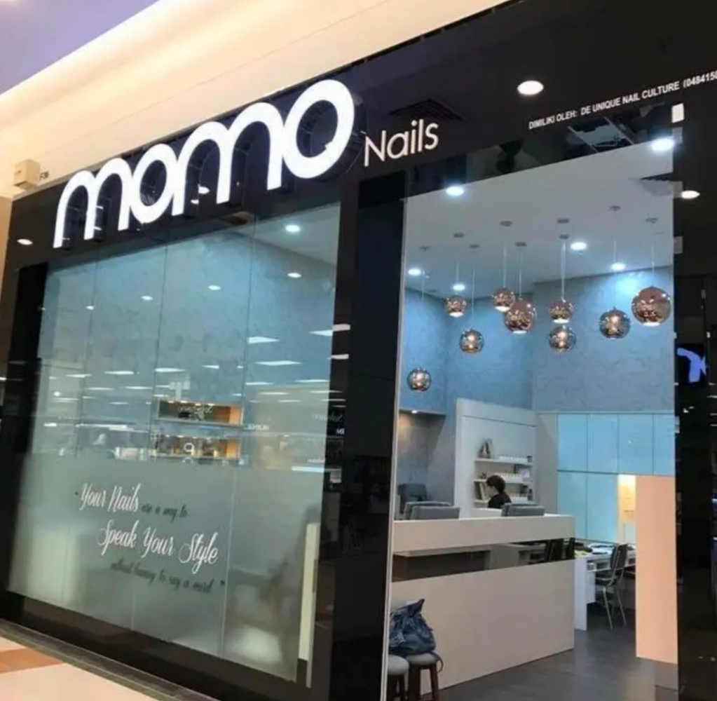 MOMO Nails
