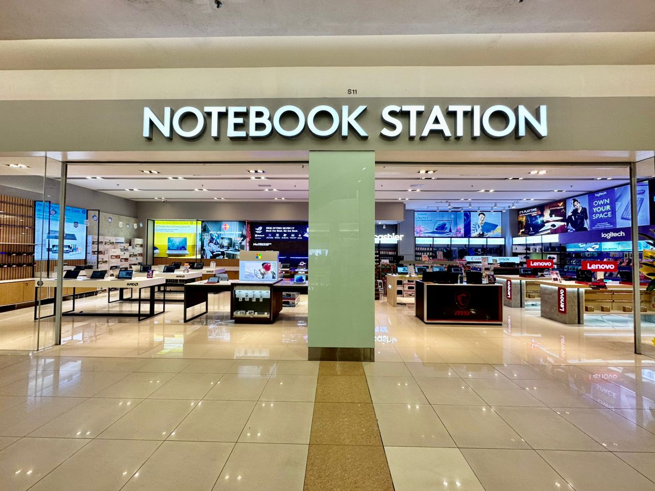 NOTEBOOK STATION