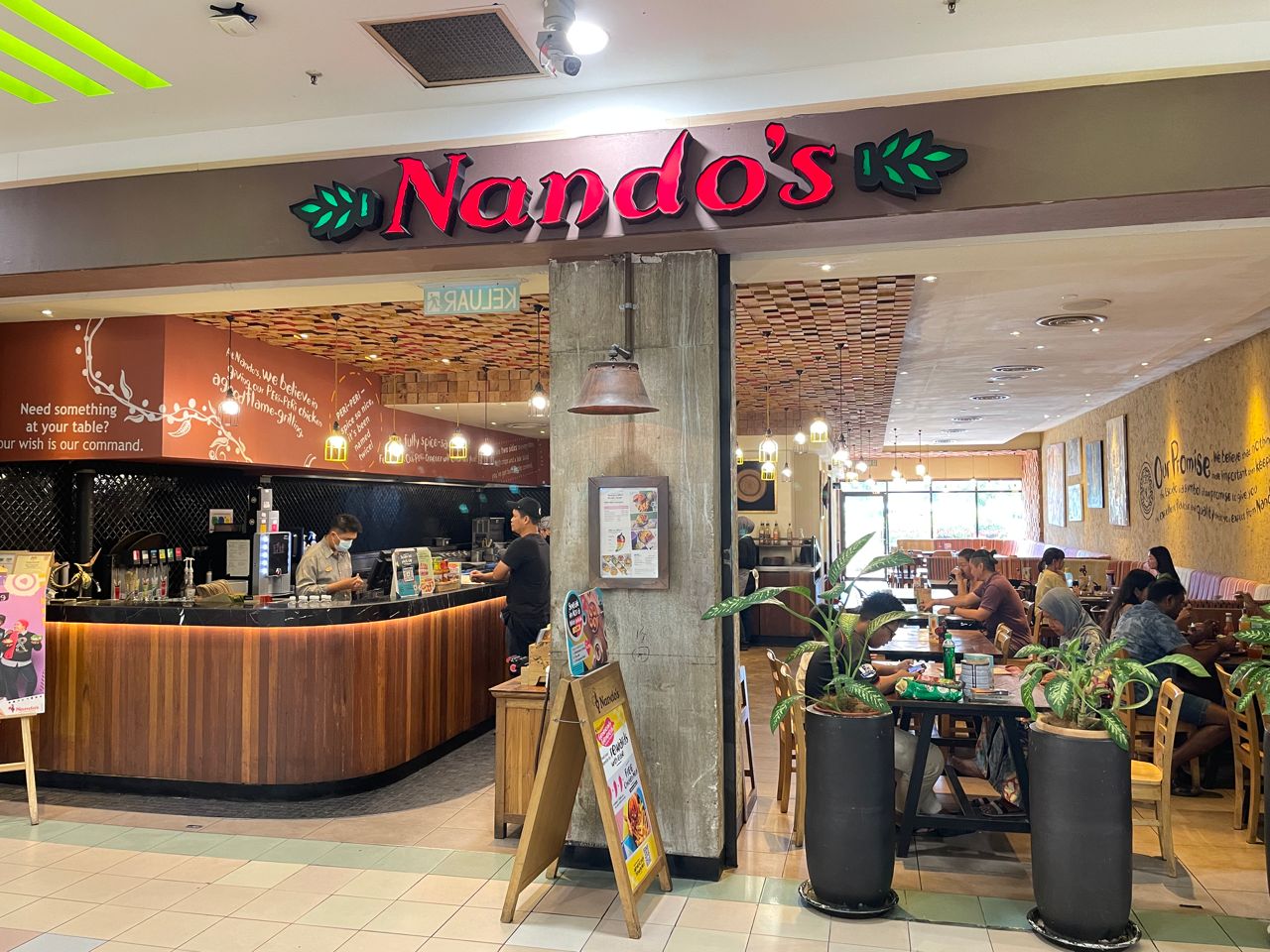 NANDO’S