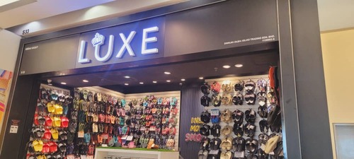 LUXE