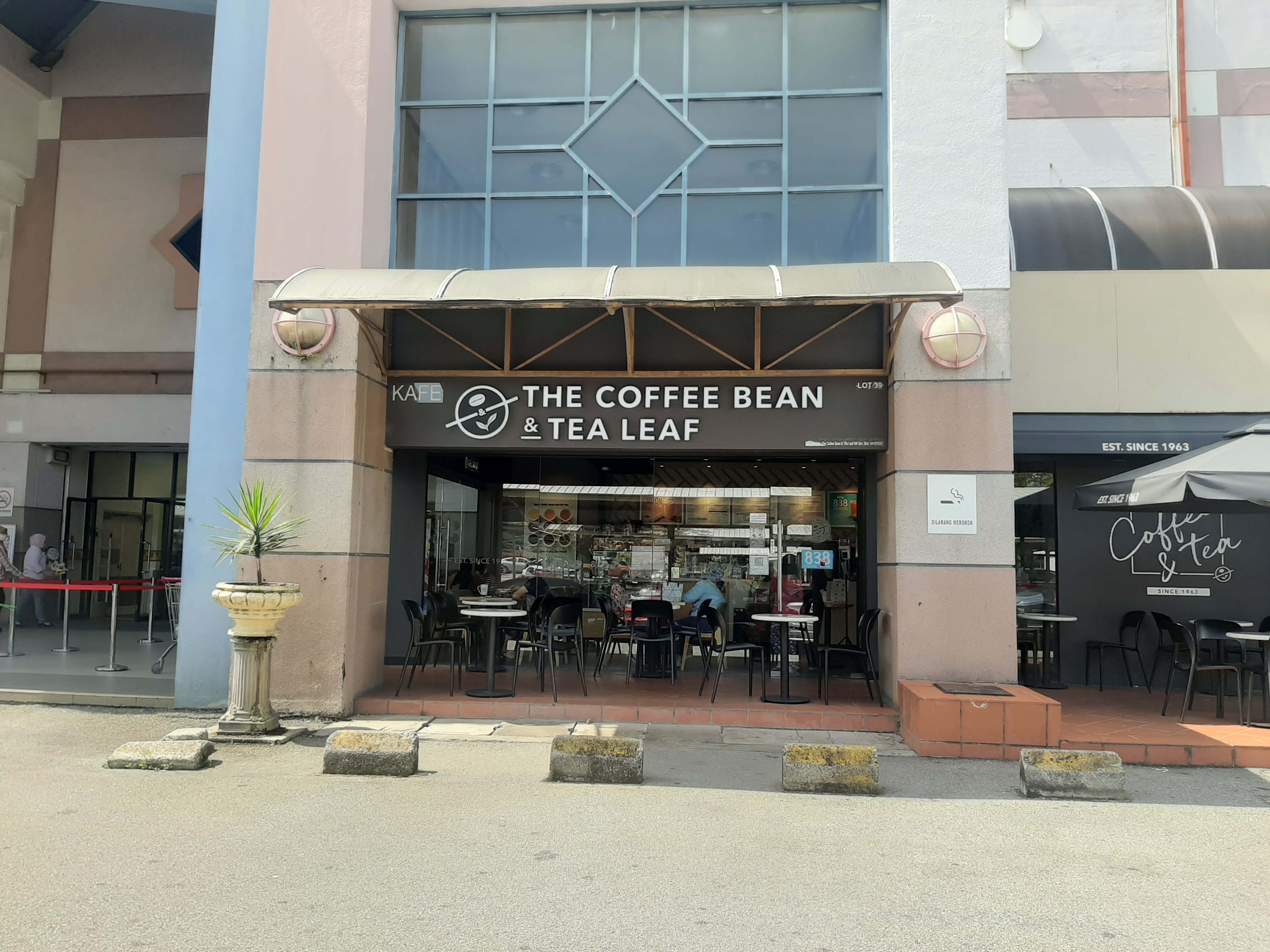 The Coffee Bean & Tea Leaf