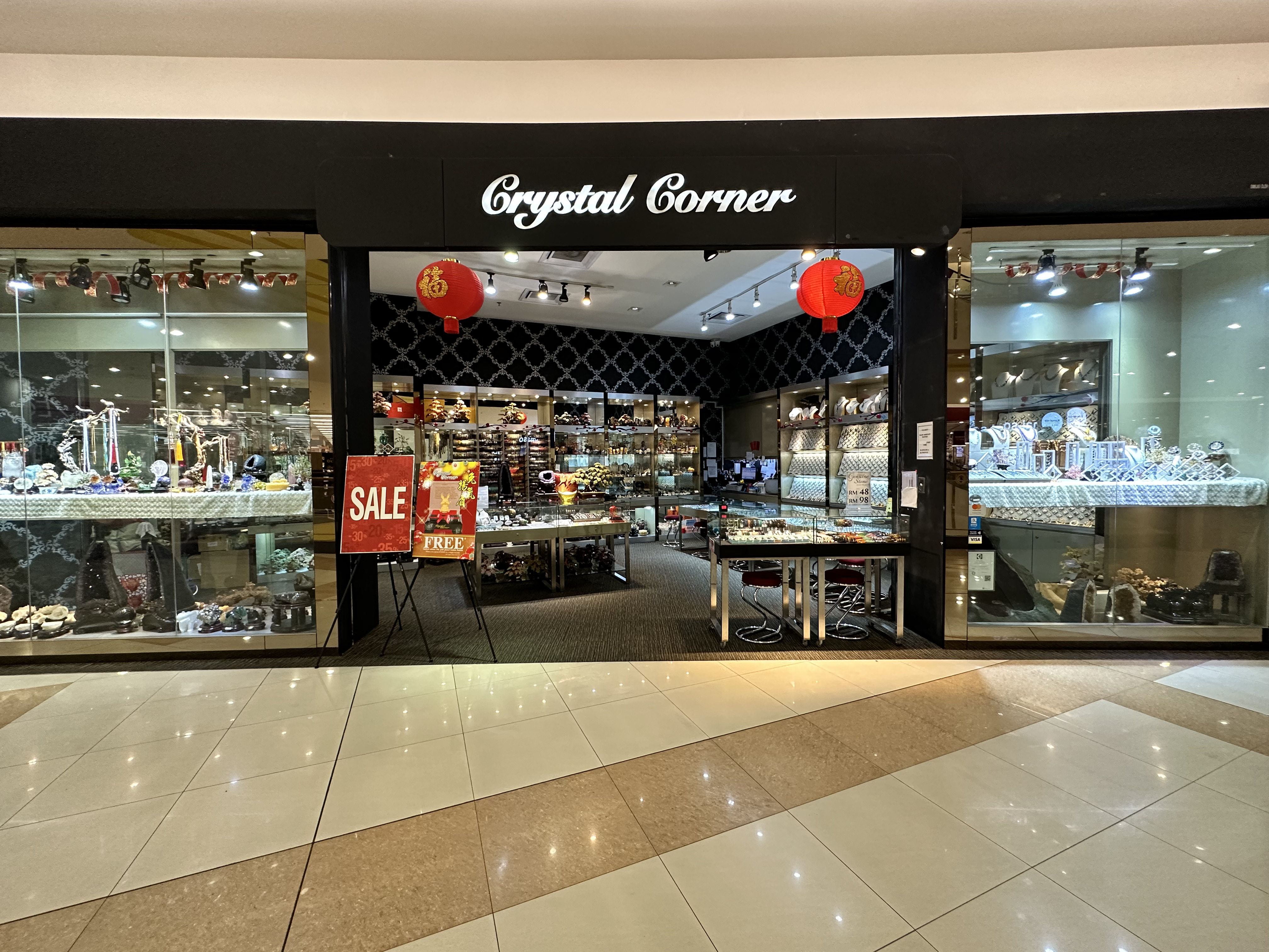 CRYSTAL CORNER