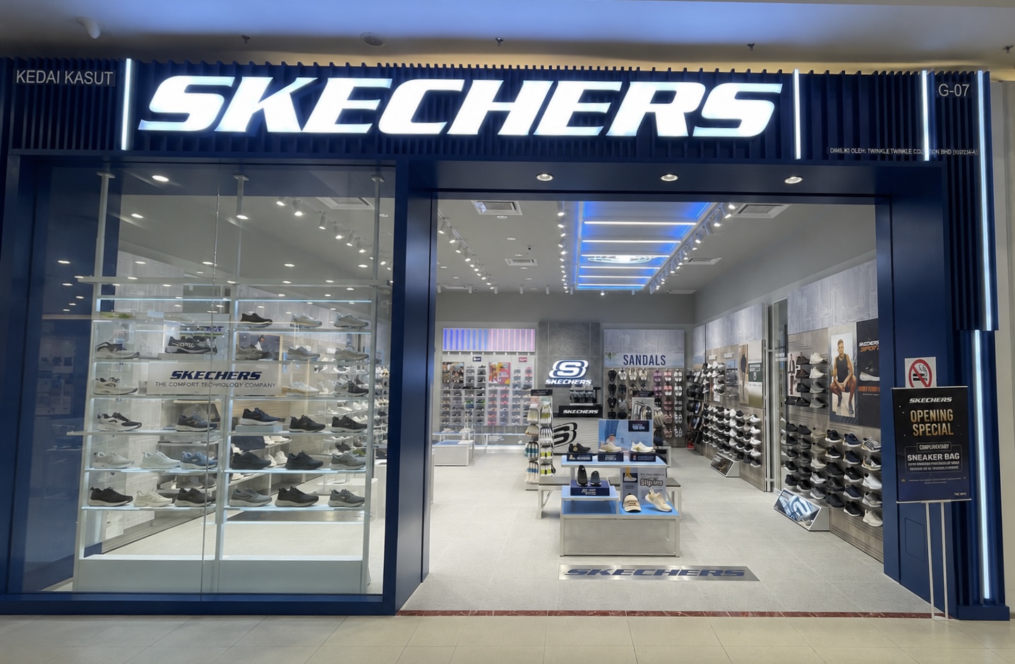 SKECHERS