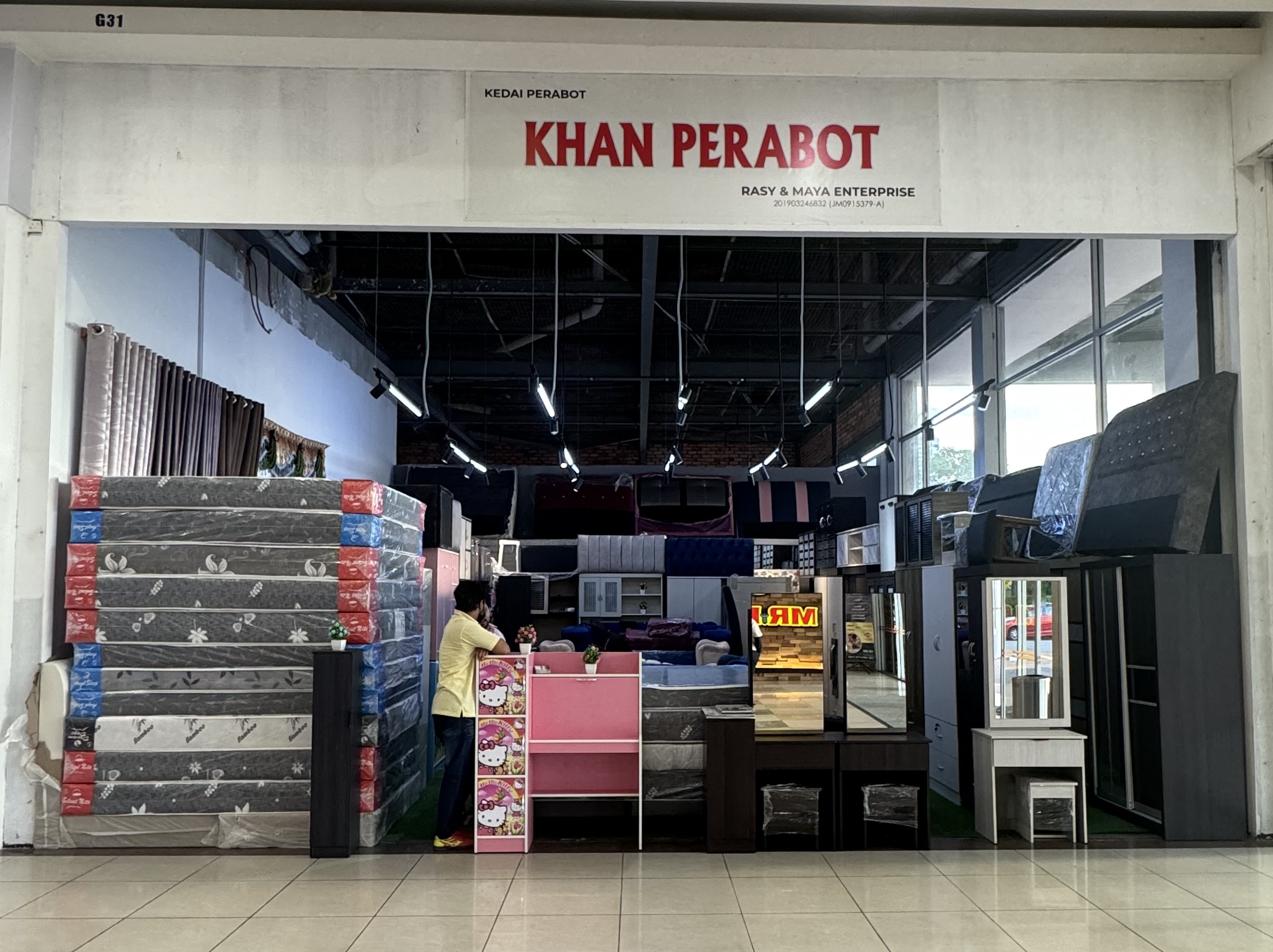 Khan Perabot