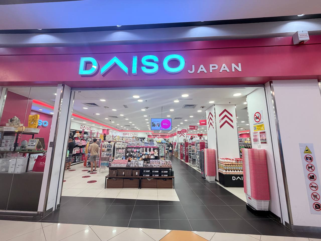 DAISO