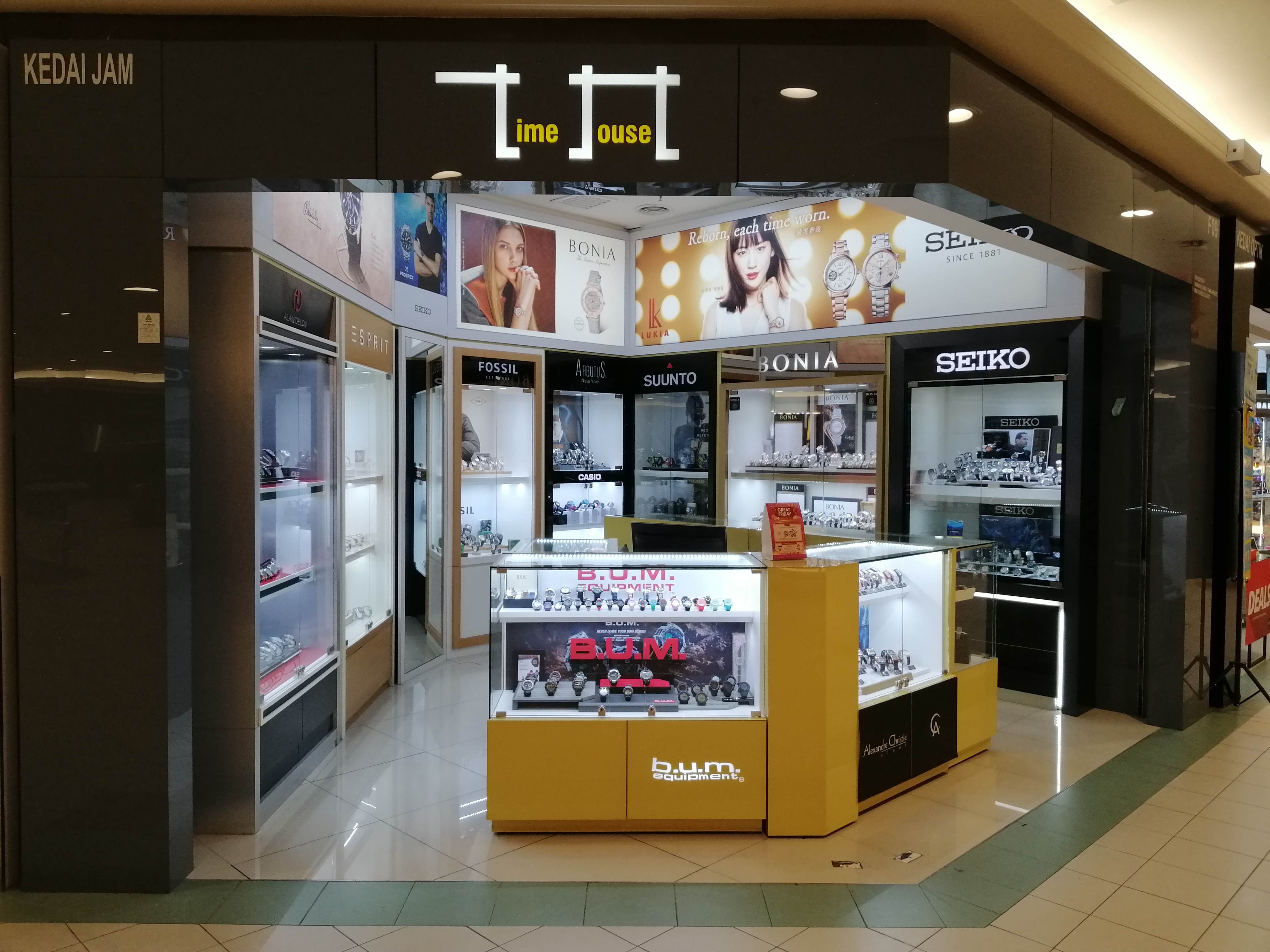 Fossil outlet aeon klebang