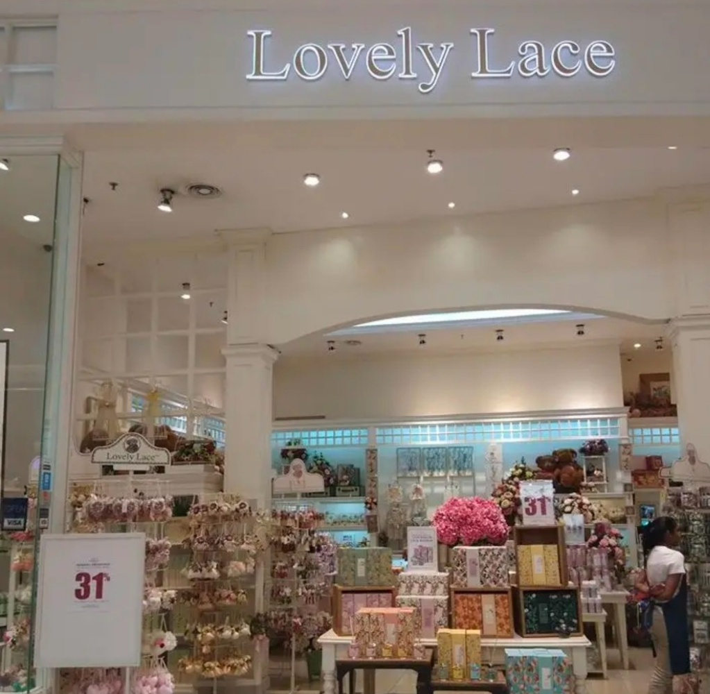 LOVELY LACE