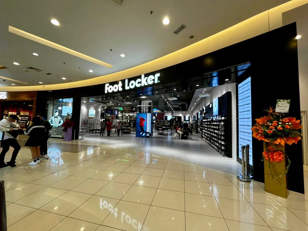 FOOT LOCKER