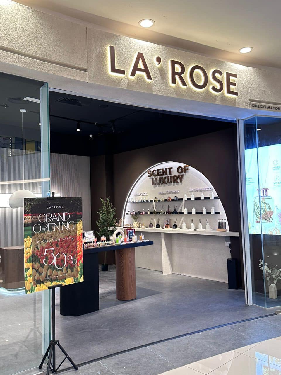 LA' ROSE