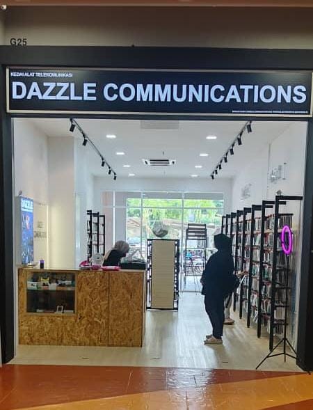 DAZZLE COMMUNICATIONS