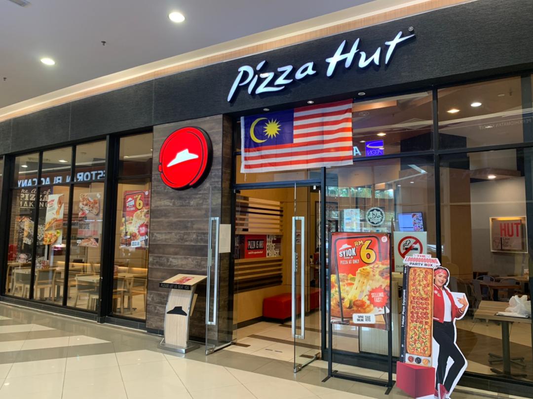 PIZZA HUT