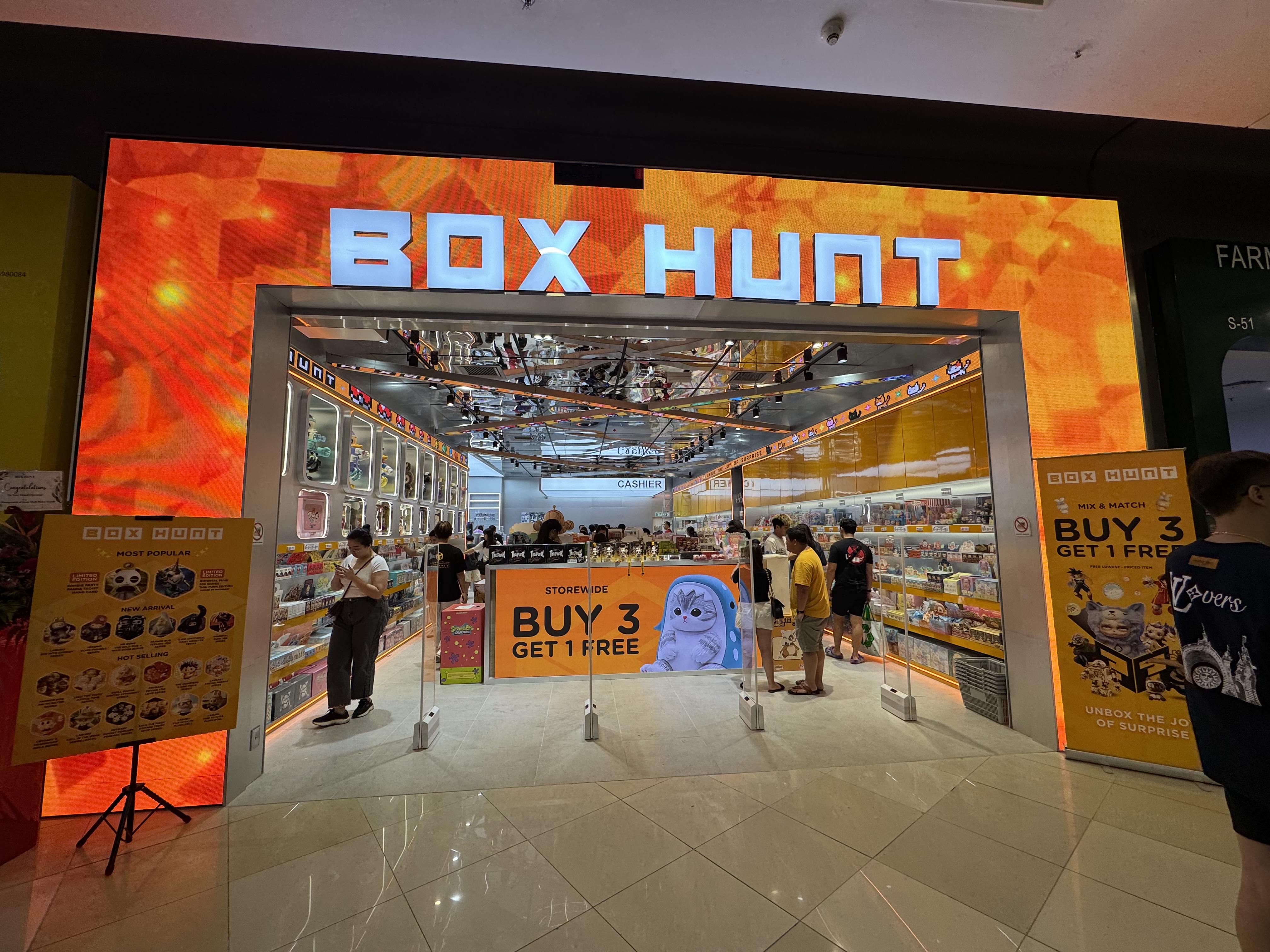 BOX HUNT