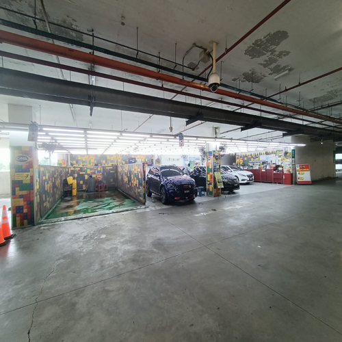 Cars International