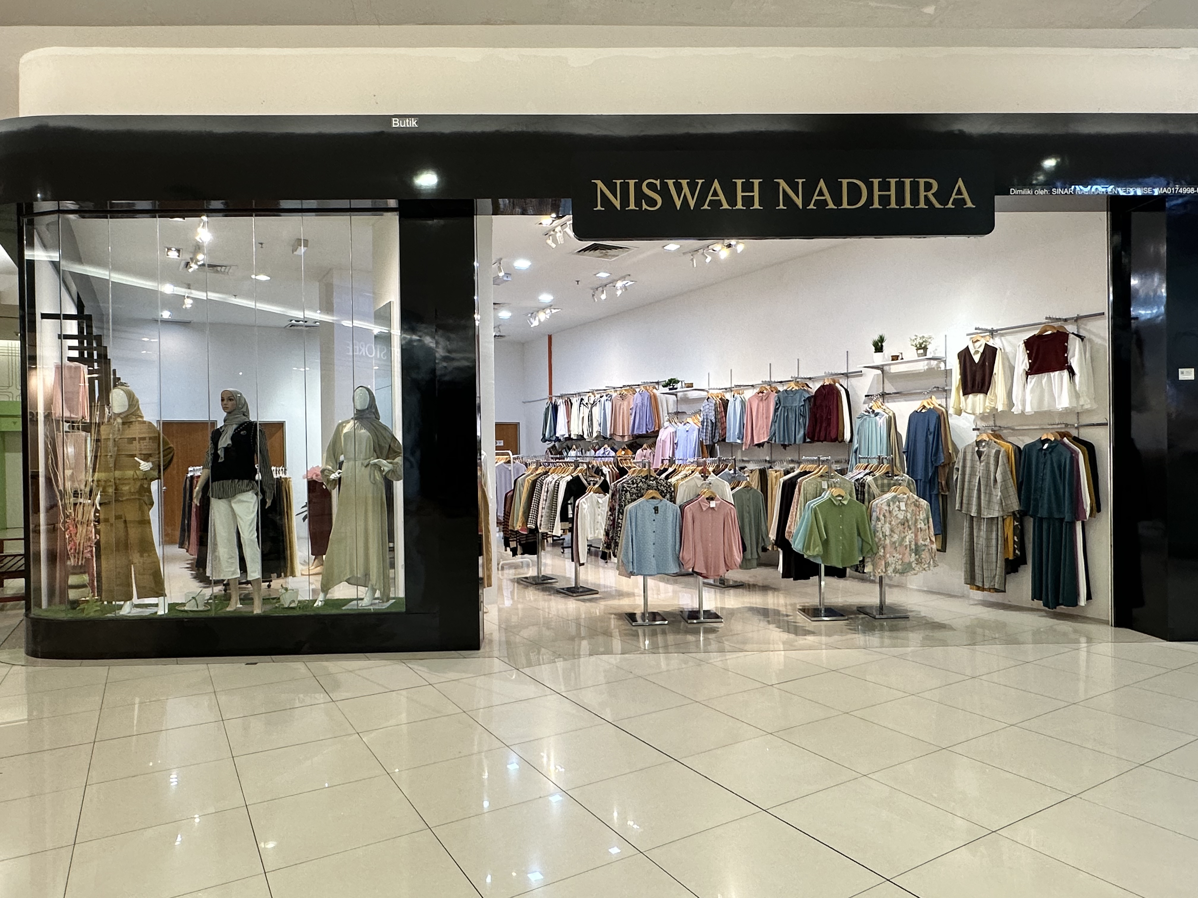 NISWAH NADHIRA