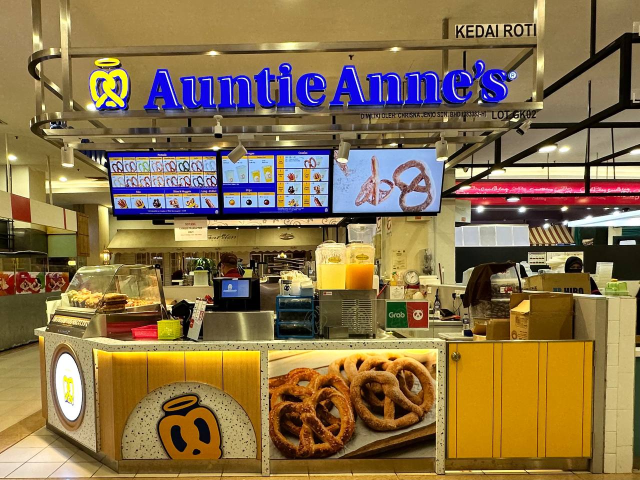 AUNTIE ANNE'S