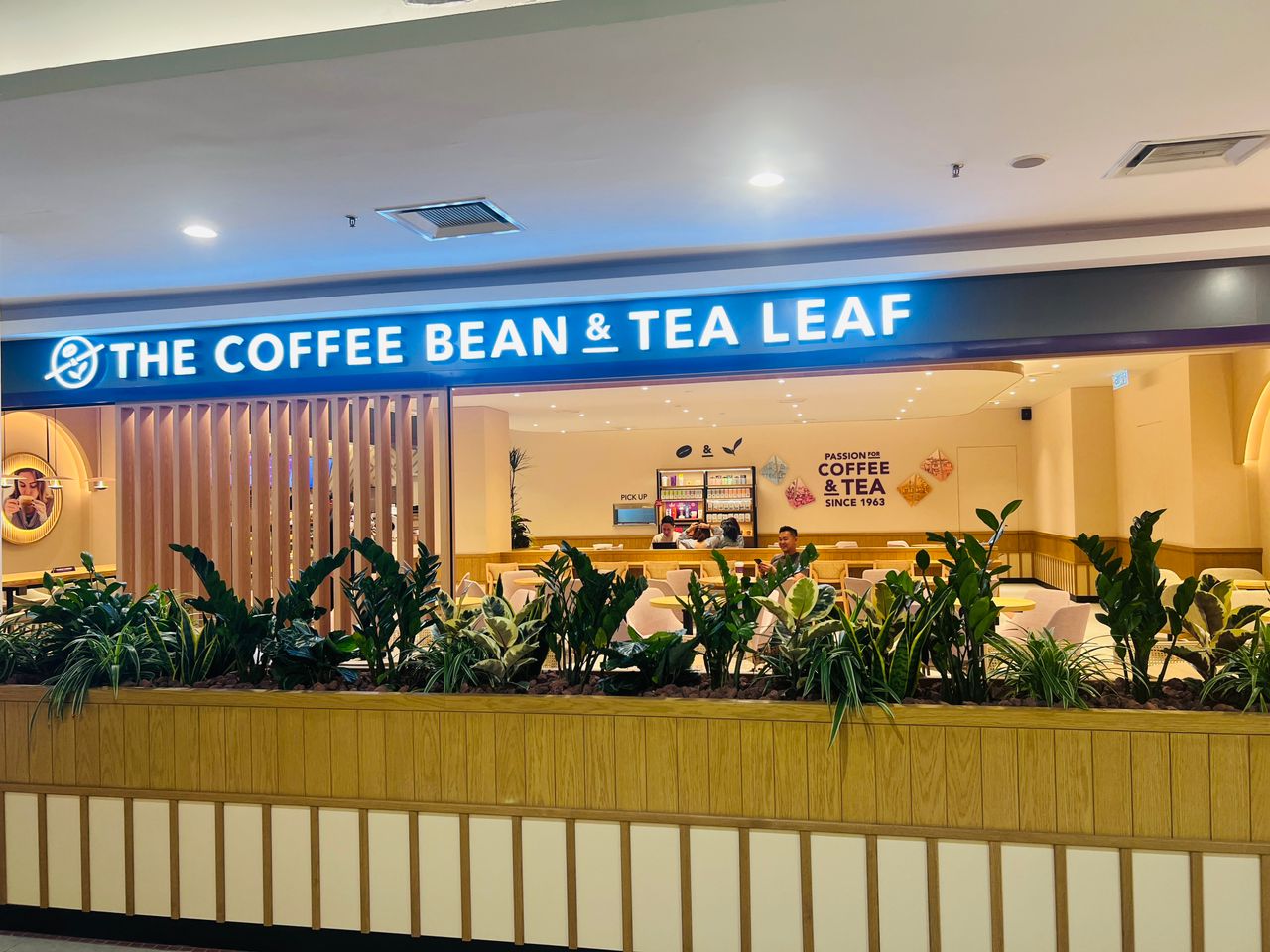 THE COFFEE BEAN & TEA LEAF