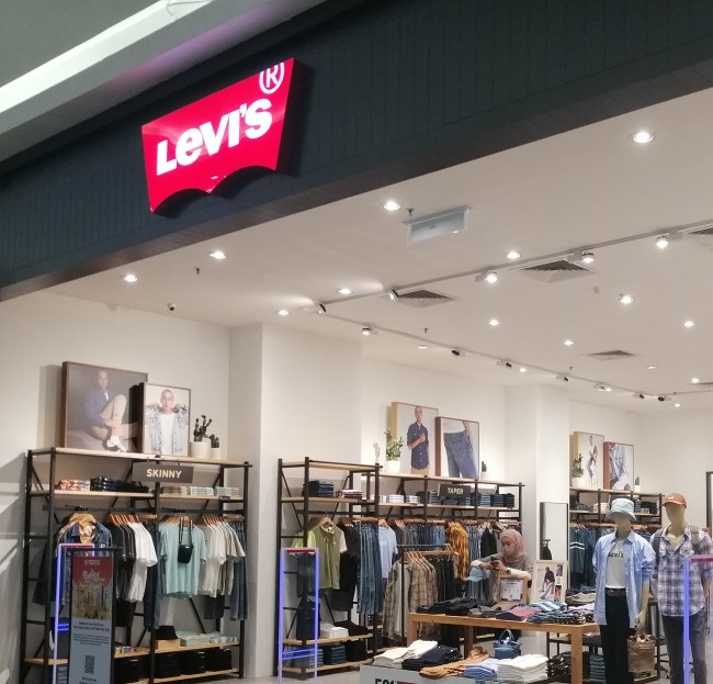 LEVI'S STRAUSS CO