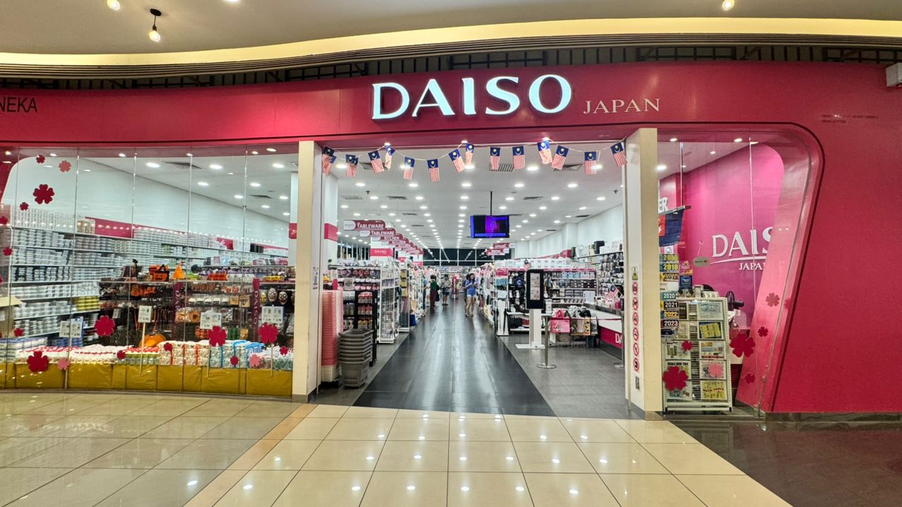 DAISO