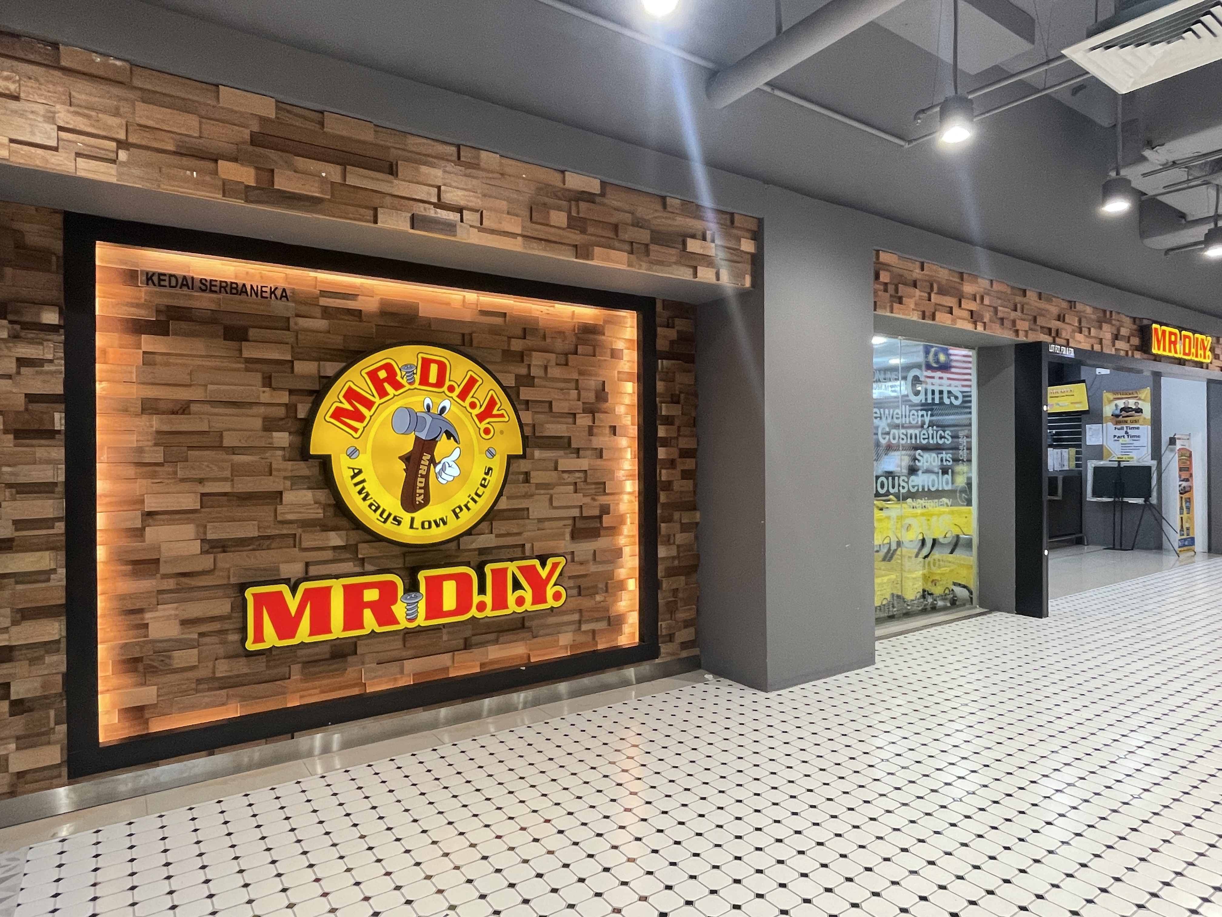 MR.DIY