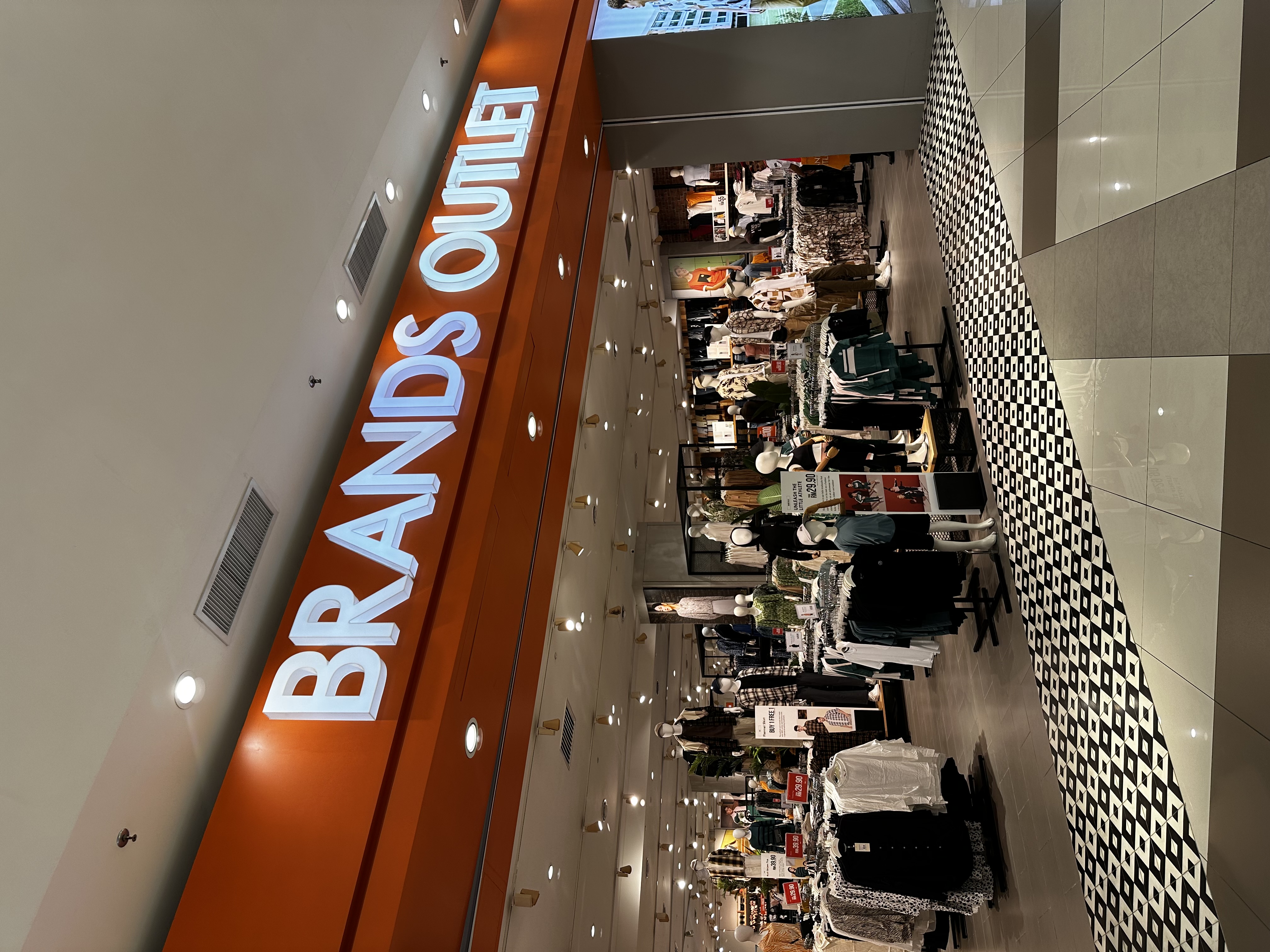 BRANDS OUTLET