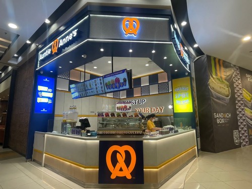 AUNTIE ANNE'S